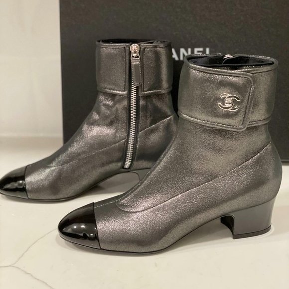 CHANEL 20C Stretch Iridescent Leather CC Logo Ankle Booties Boots Heels - Picture 9 of 12